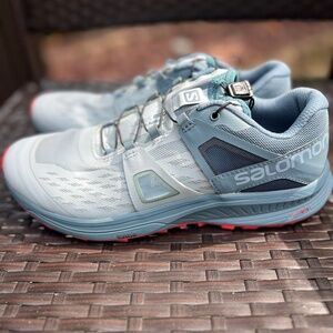 Salomon trail sneakers